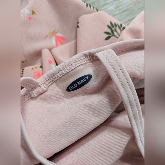 Old Navy Baby Girl 0-3 Months Leopard Ruffled 1-Piece Swimsuit - Picture 3 of 6